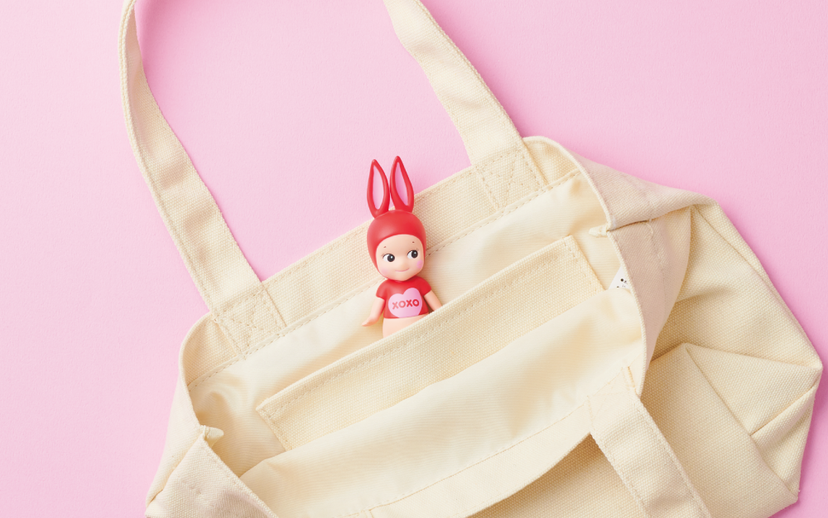 Kiss Kiss Tote - Ready Pick
